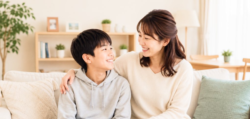 自宅からオンライン授業を受ける生徒