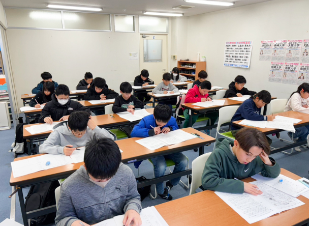 適性・作文 集中特訓の様子1